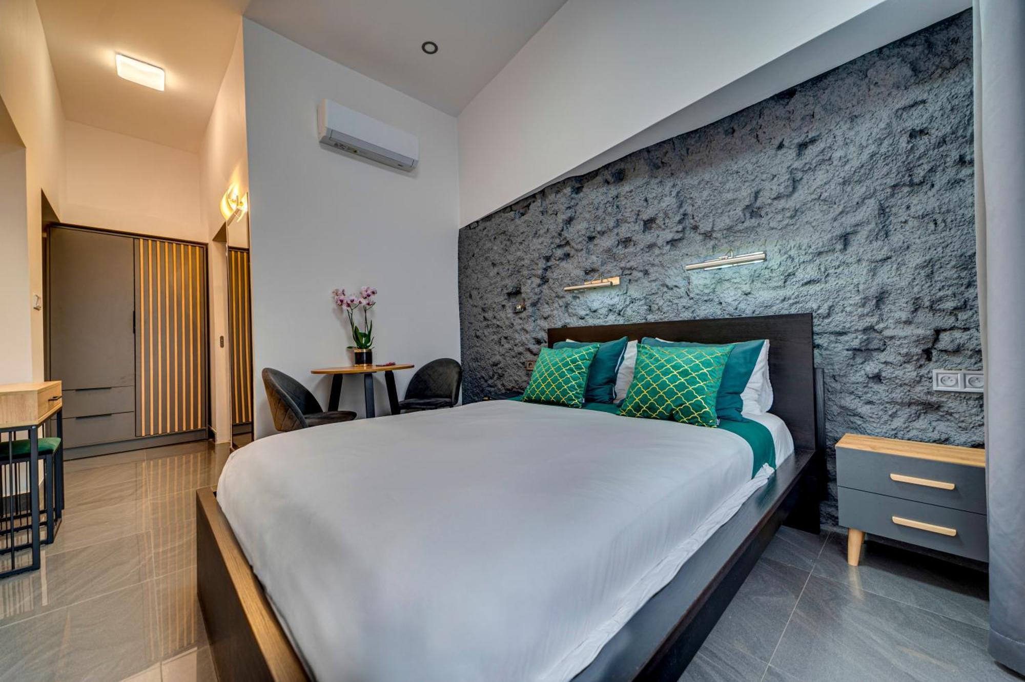 Komorowski Luxury Guest Rooms — Photos 2